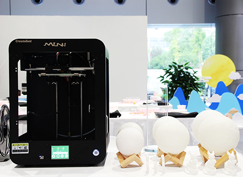 zoty中欧体育全站 触摸屏 双喷头 MINI 3D打印机 带加热板